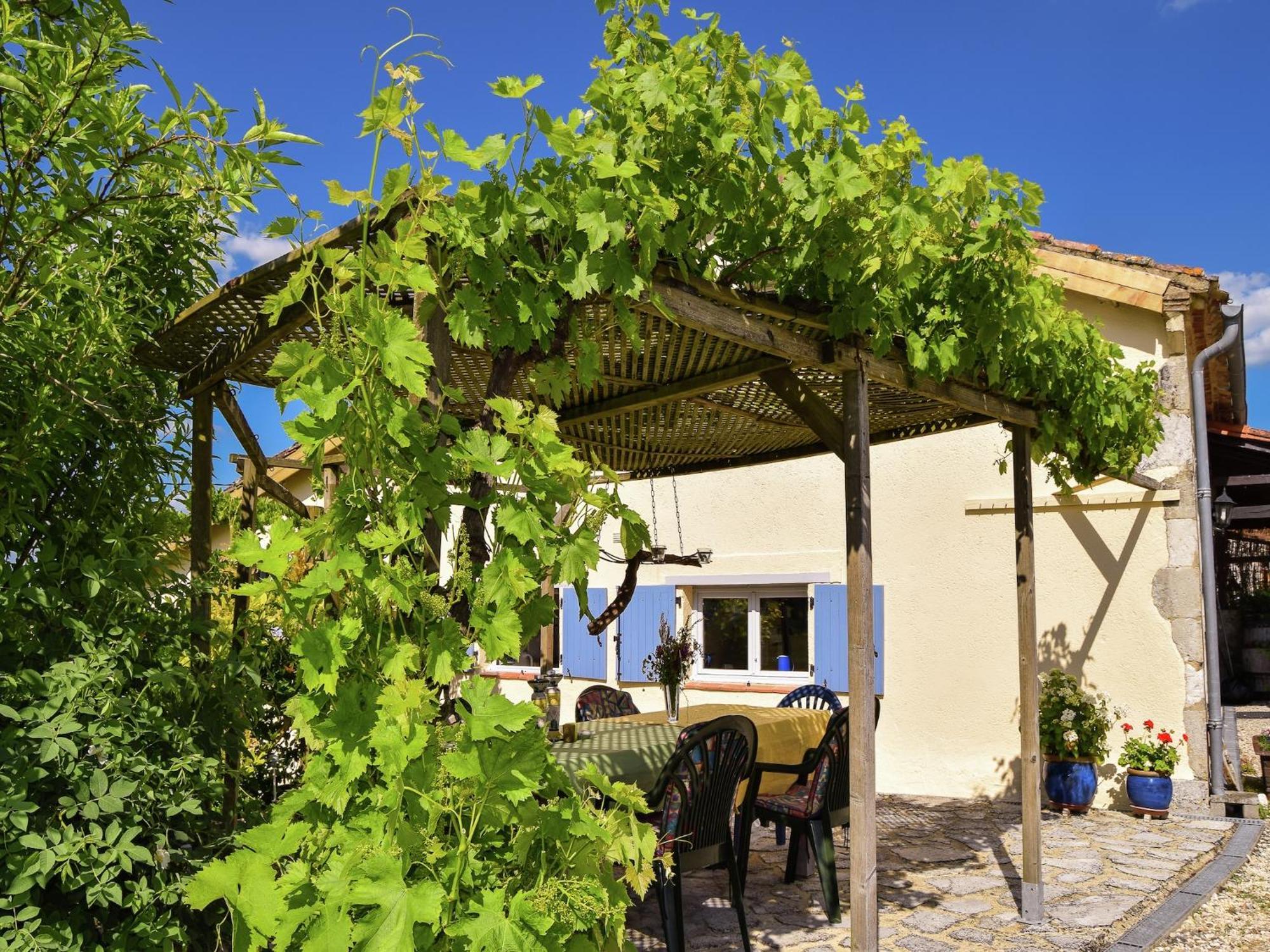 Snug Cottage In Saint Eutrope De Born With Pool Saint-Eutrope-de-Born Exterior foto
