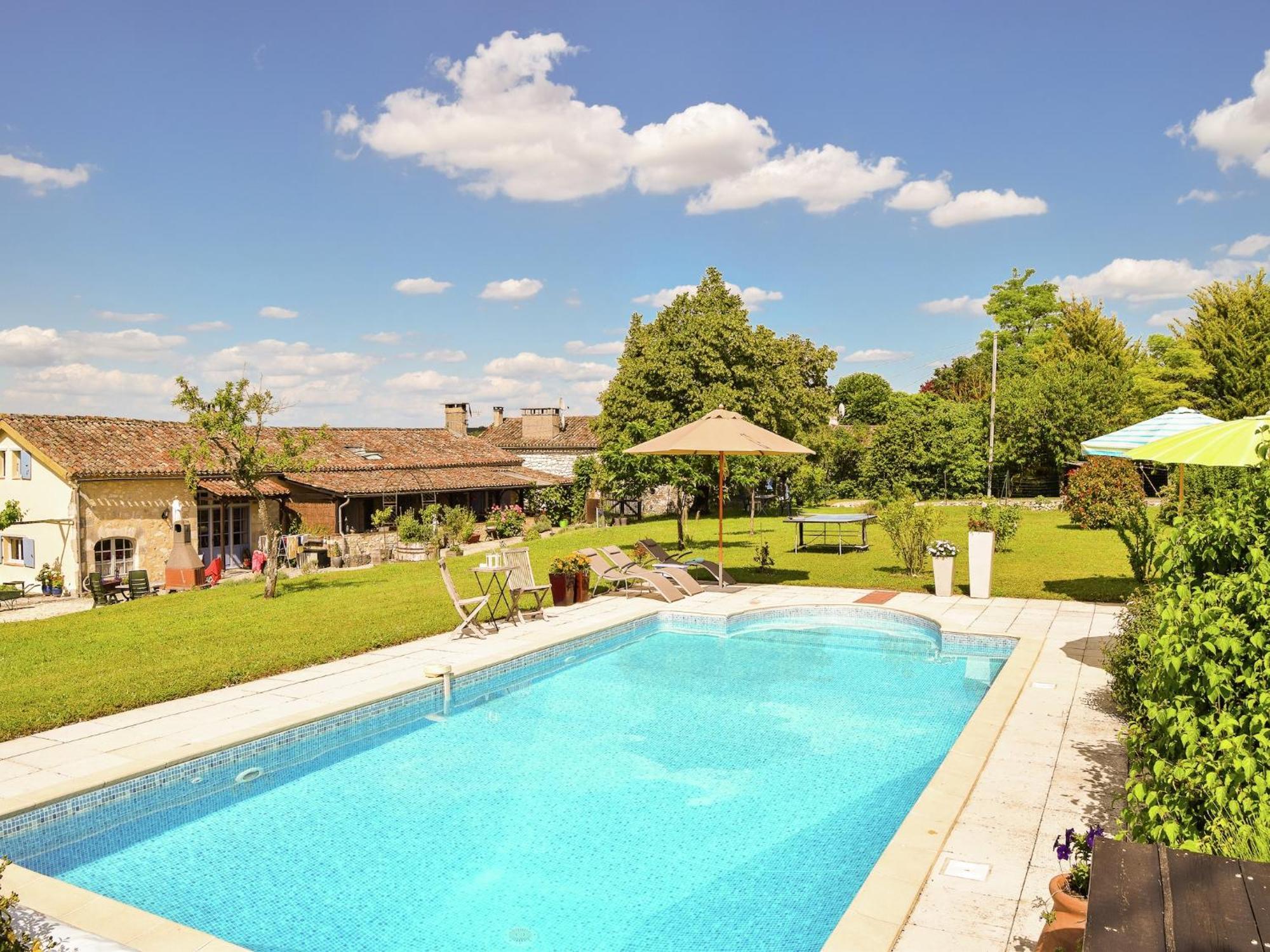 Snug Cottage In Saint Eutrope De Born With Pool Saint-Eutrope-de-Born Exterior foto